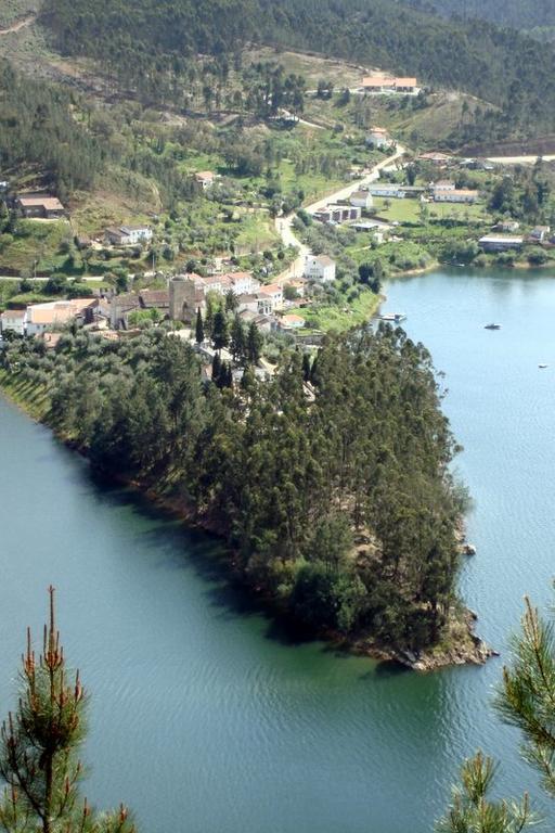 Casa Da Eira Em Dornes - Casa De Campo Familiar Com Piscina ξενώνας Εξωτερικό φωτογραφία